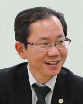 親睦委員会委員長　岩本亘平（新64期）